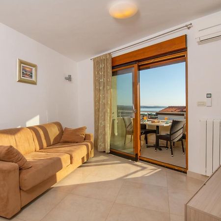 Apartments Oliva Premantura Exterior photo